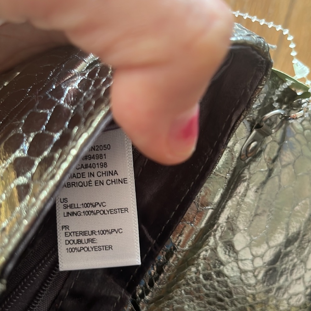 Silver Handbag Rectangular Shape With Chain New - image 4